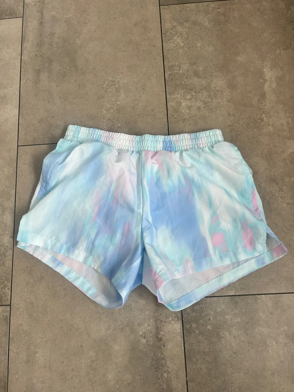 Girls Old Navy active multi watercolor pastel athletic shorts XL (14-16)